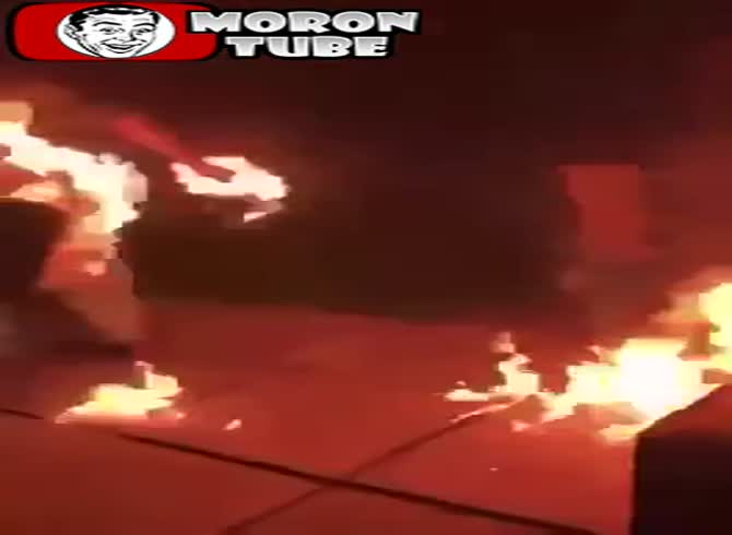 Video :Kerosene barbecue goes wrong in Russia